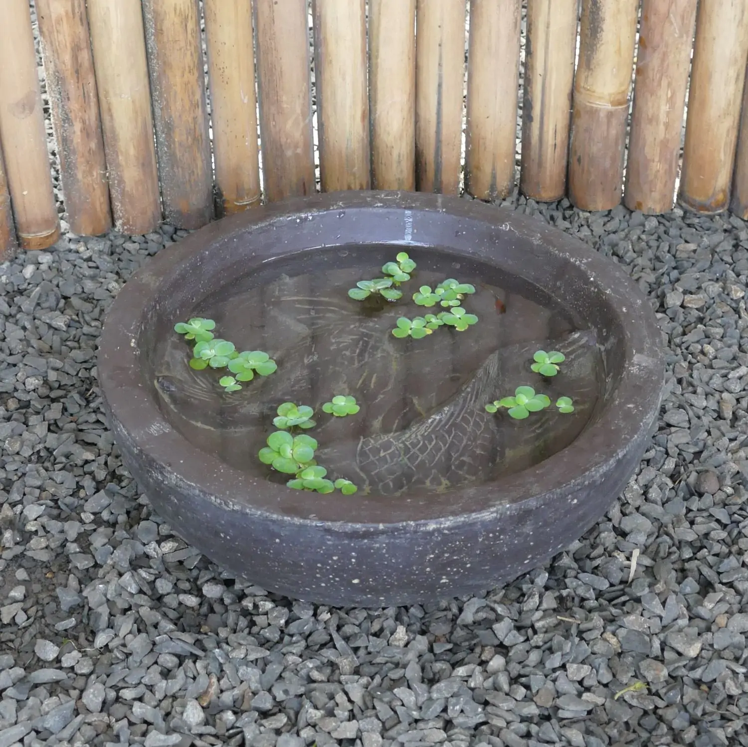  Product image 1 of the product “Waterbowl with 2 Fish, cast stone, handcrafted & coloured, in the diameter 40cm and 50cm, Antique finish ”